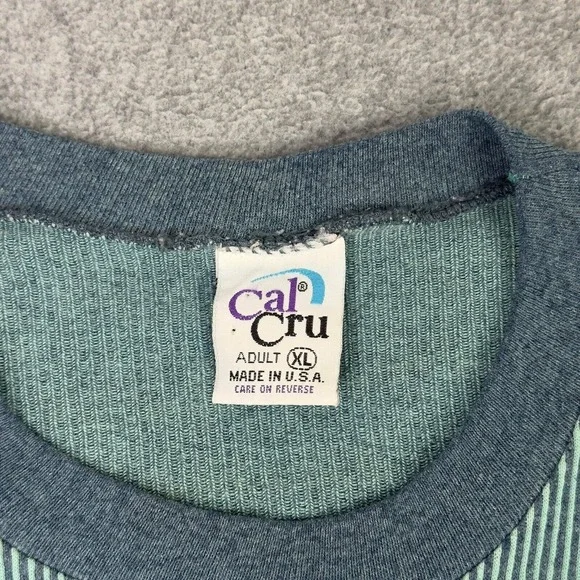Vintage 80s Cal Cru Tubular TShirt Size XL USA Embroidered Maui Aloha Hawaii - Picture 3 of 8